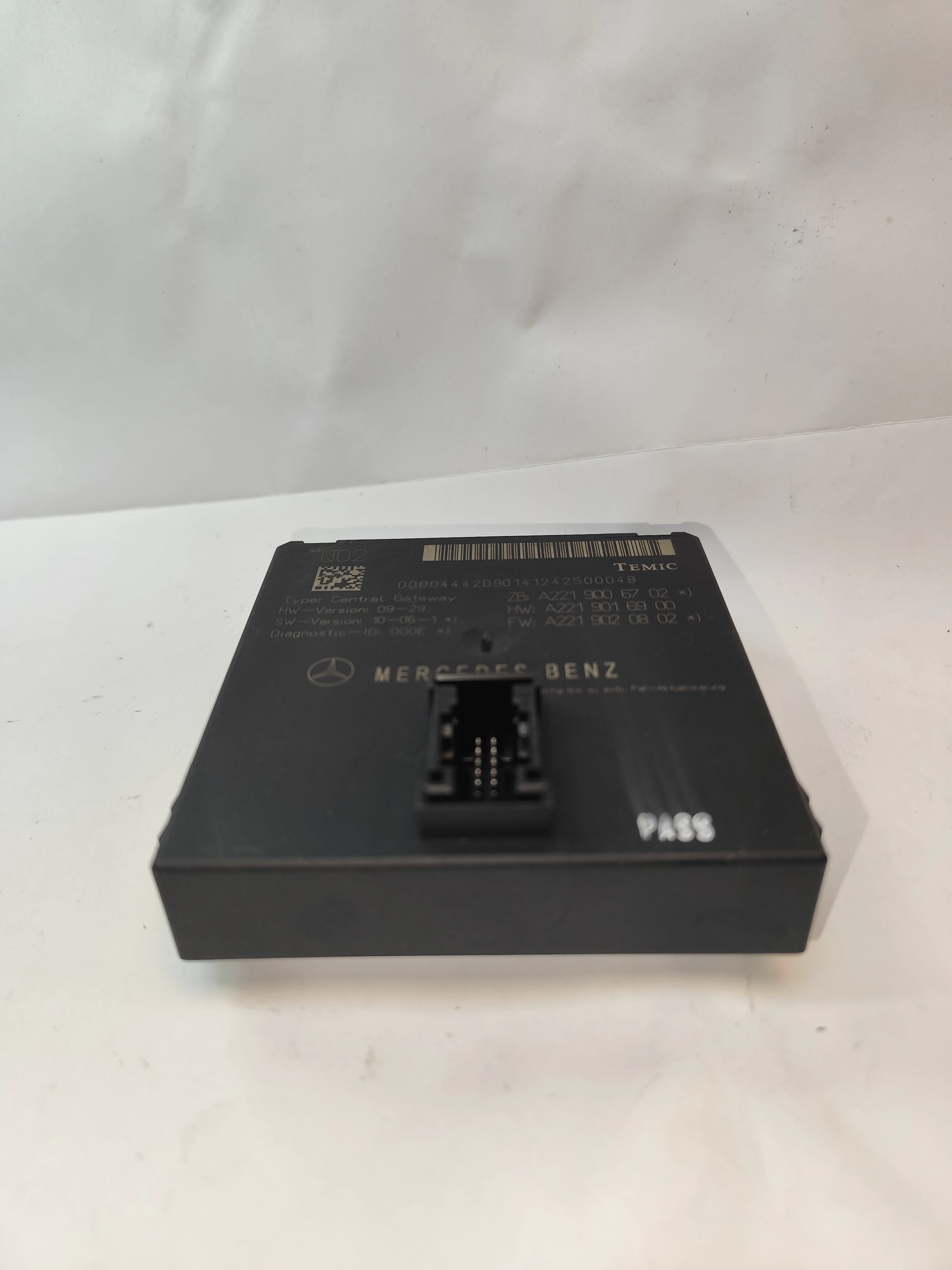 Mercedes-Benz A2219006702