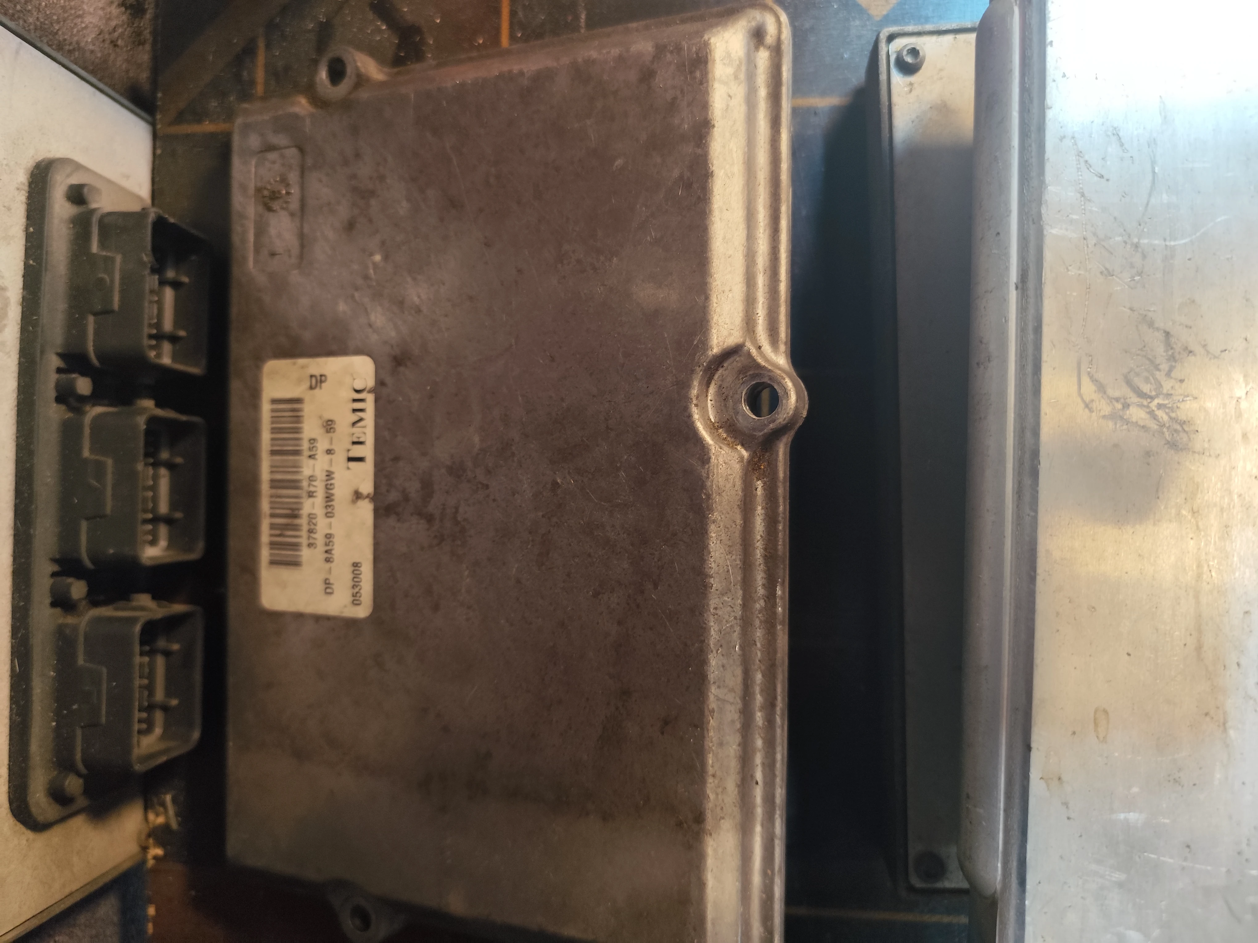Honda ECU – Engine Control Units | 37820R70A59 | Temic DP8A5903WGW859 | Genuine Used