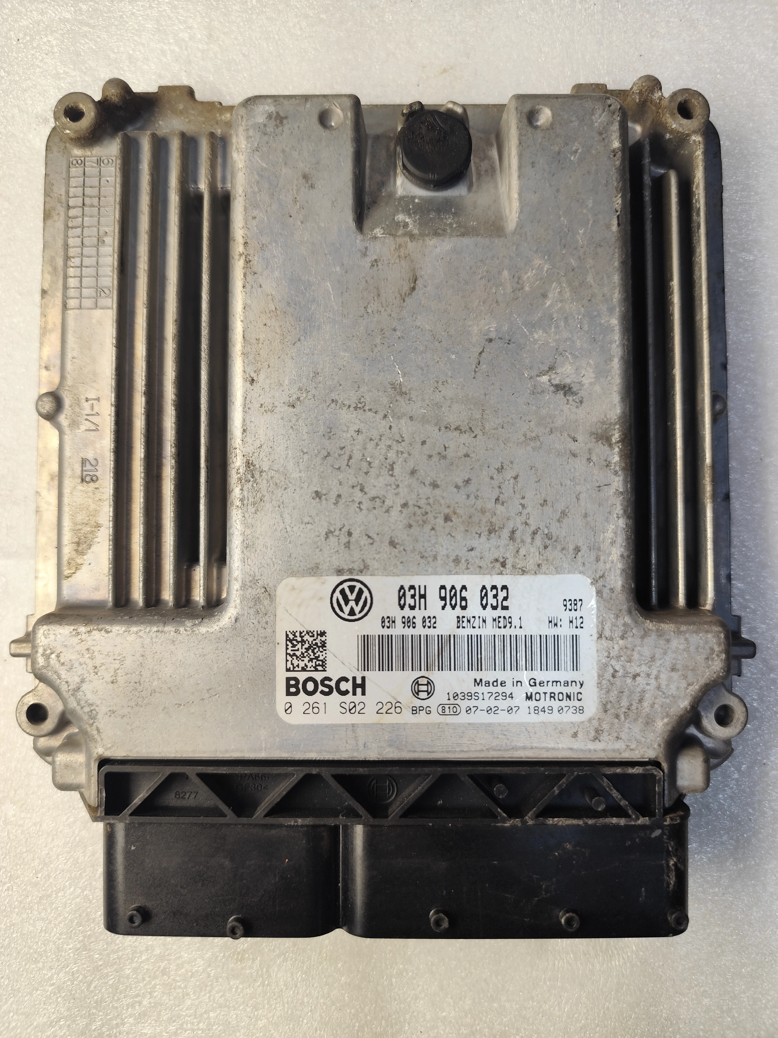Volkswagen ECU Engine Control Units | 03H906032 | Bosch 0261S02226 | H12 | Genuine Used