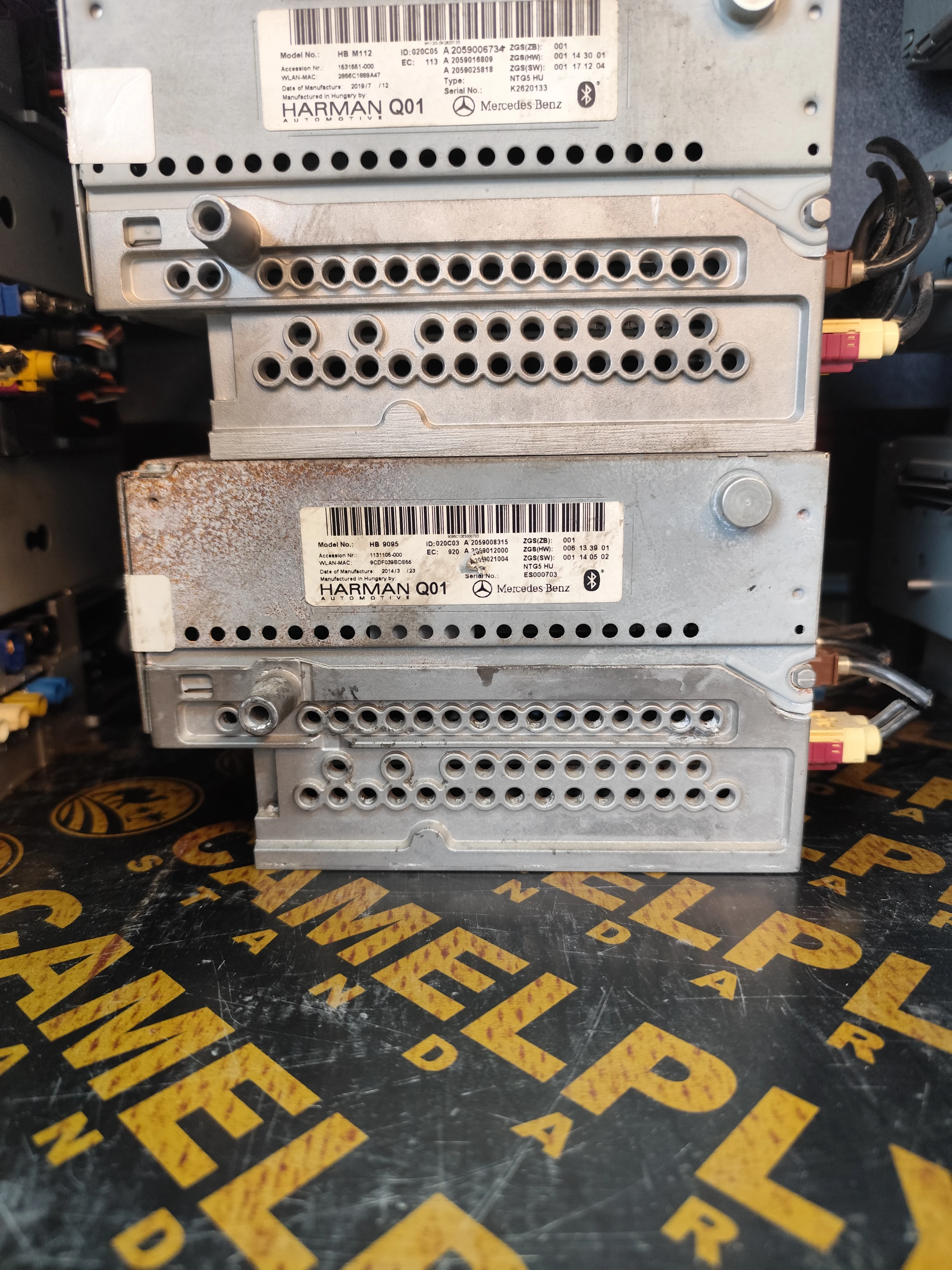 Mercedes-Benz COMAND multimedia head units A2059008315