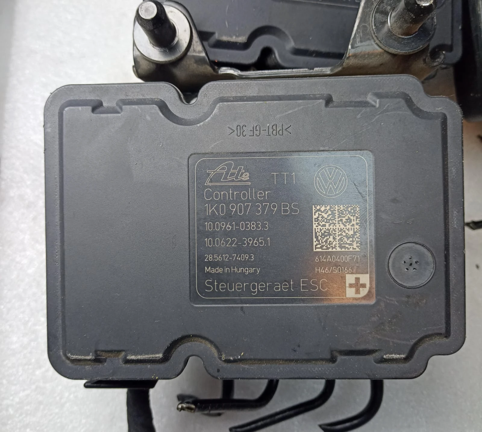 Audi / Volkswagen ATE ABS controller module A2129010000