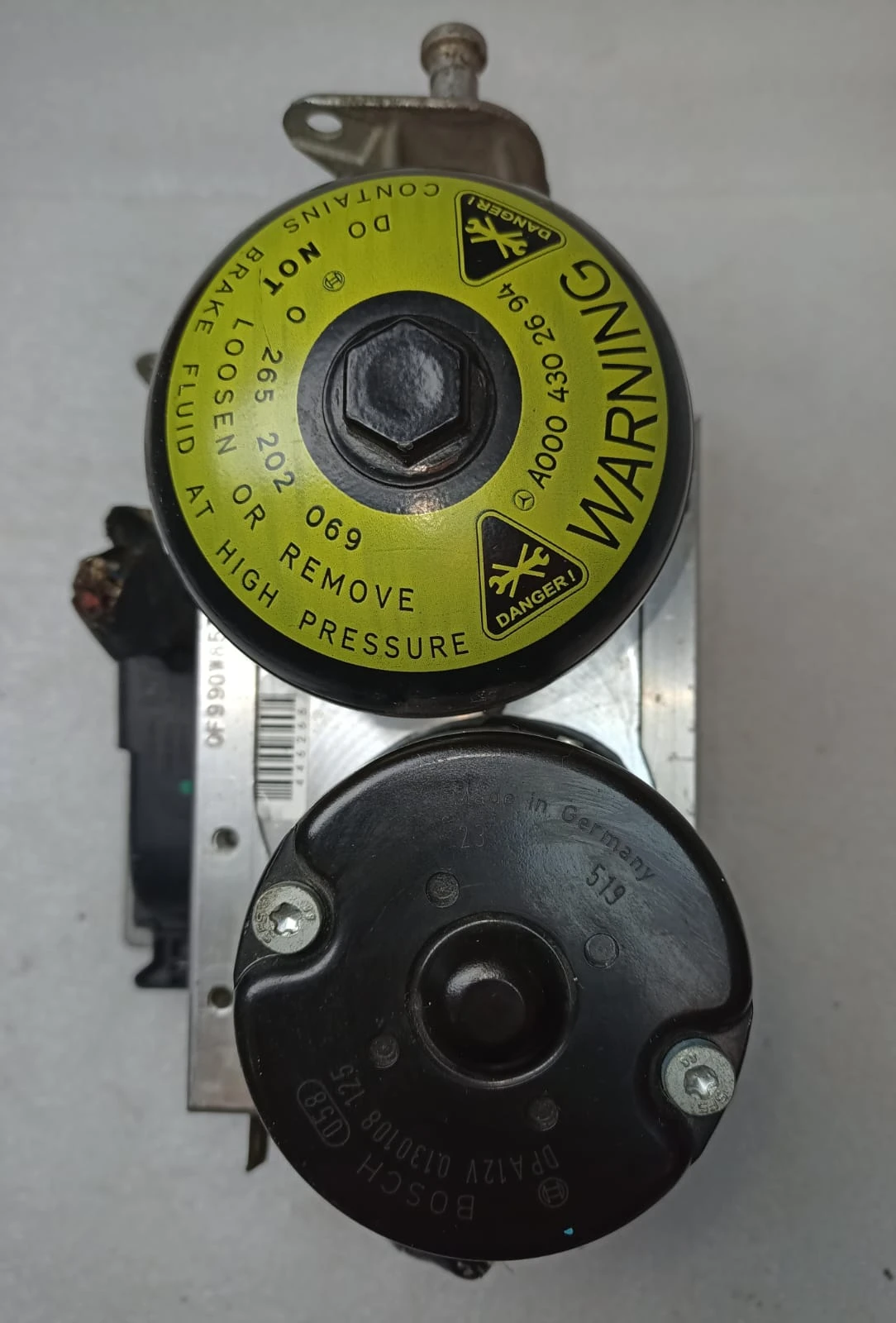 Mercedes-Benz ABS / SBC Sensotronic Brake Control Hydraulic Pump Unit A2044310012
