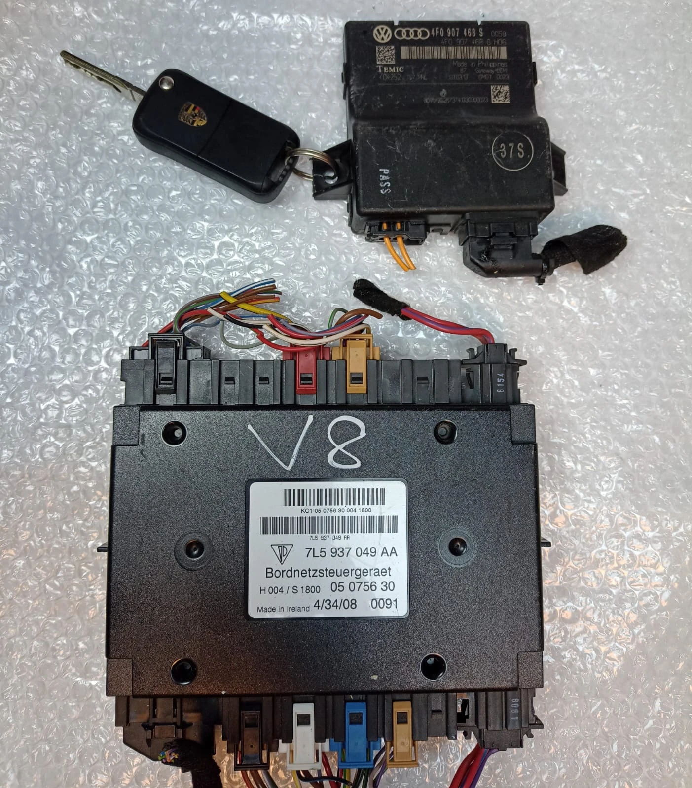 Porsche Cayenne or Volkswagen Touareg pre-synchronized engine control unit (ECU) lock set 7L5937049AA - SET