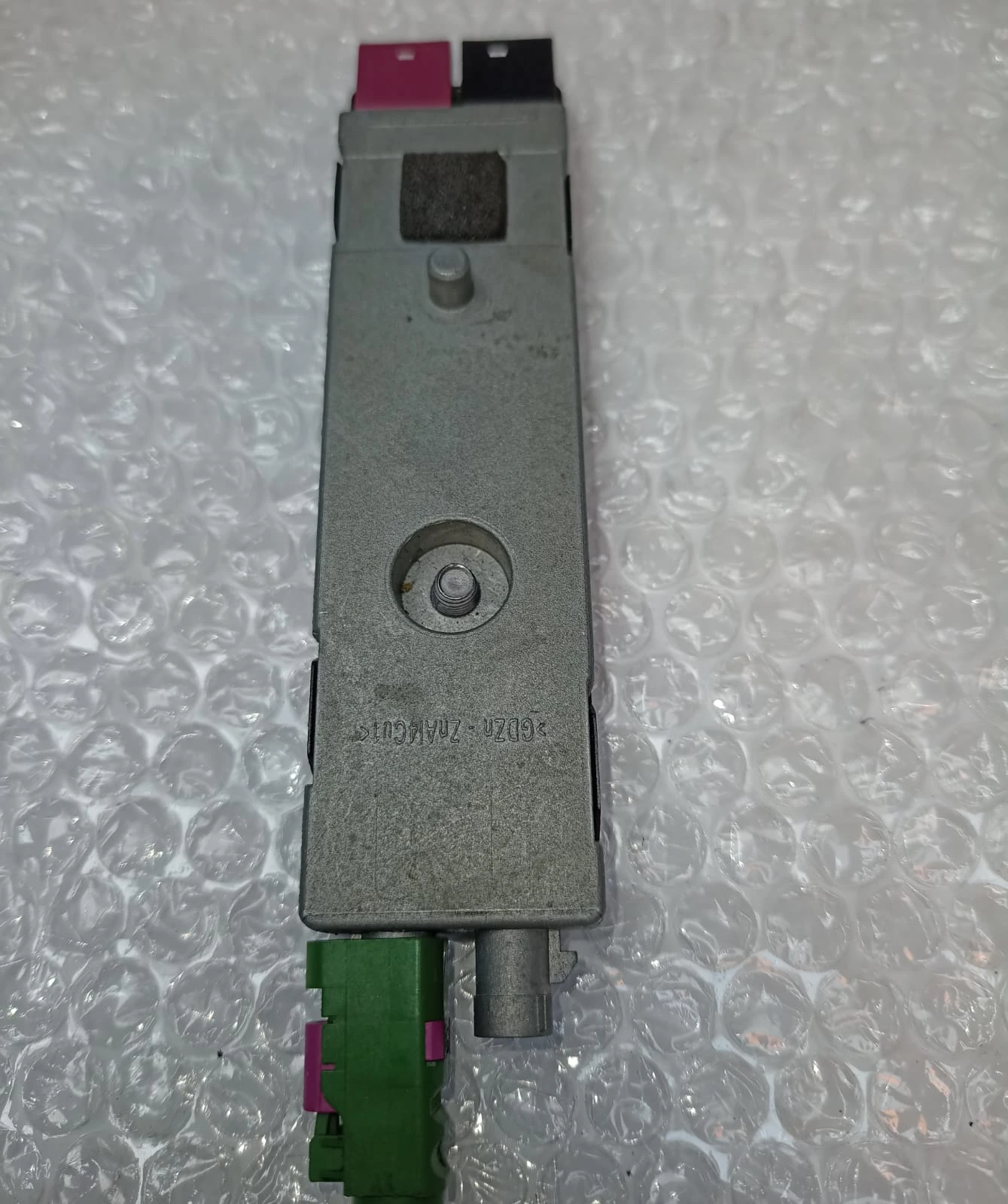 Mercedes-Benz Antenna booster A2079059702