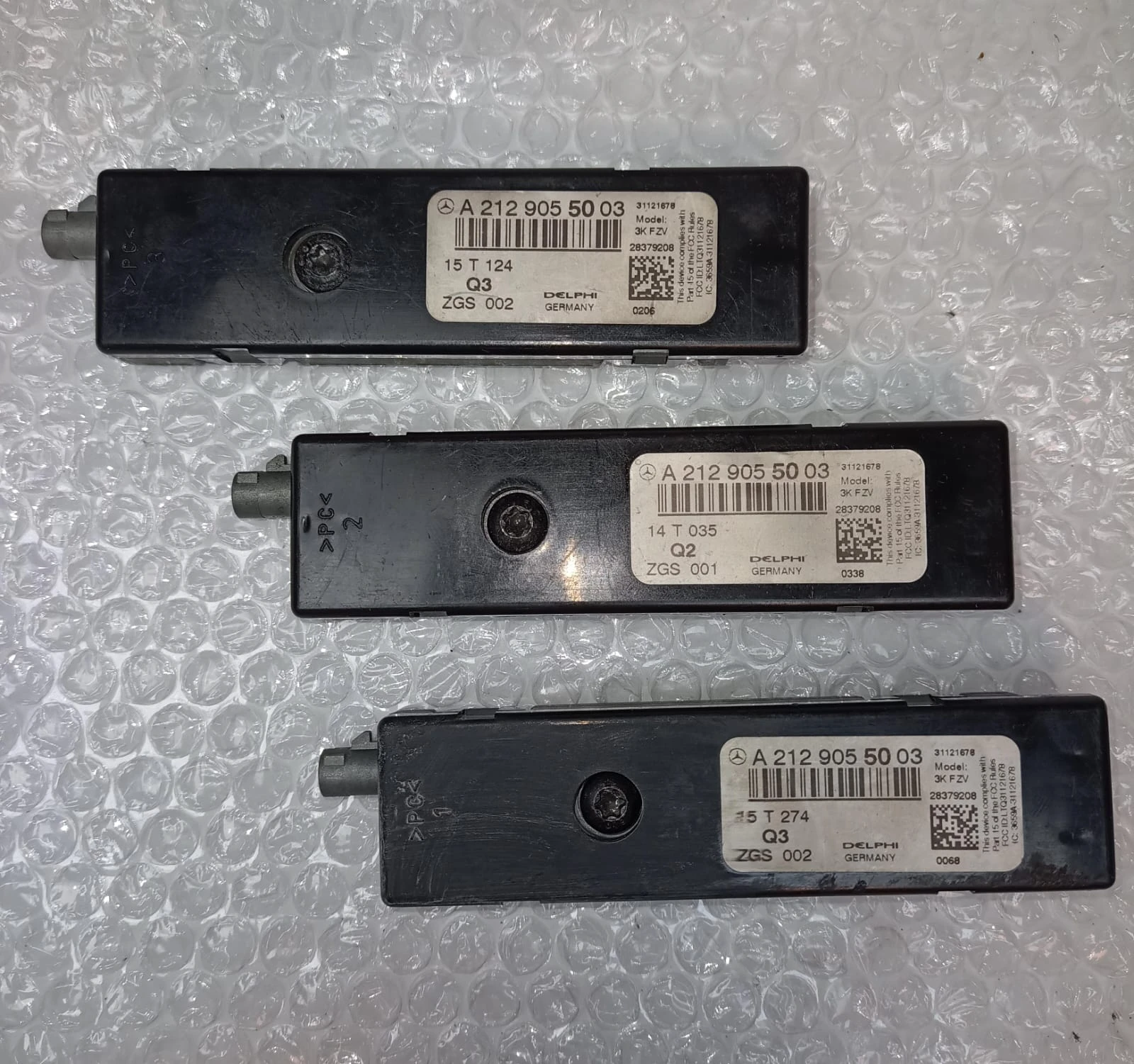 Mercedes-Benz Antenna booster A2129055003