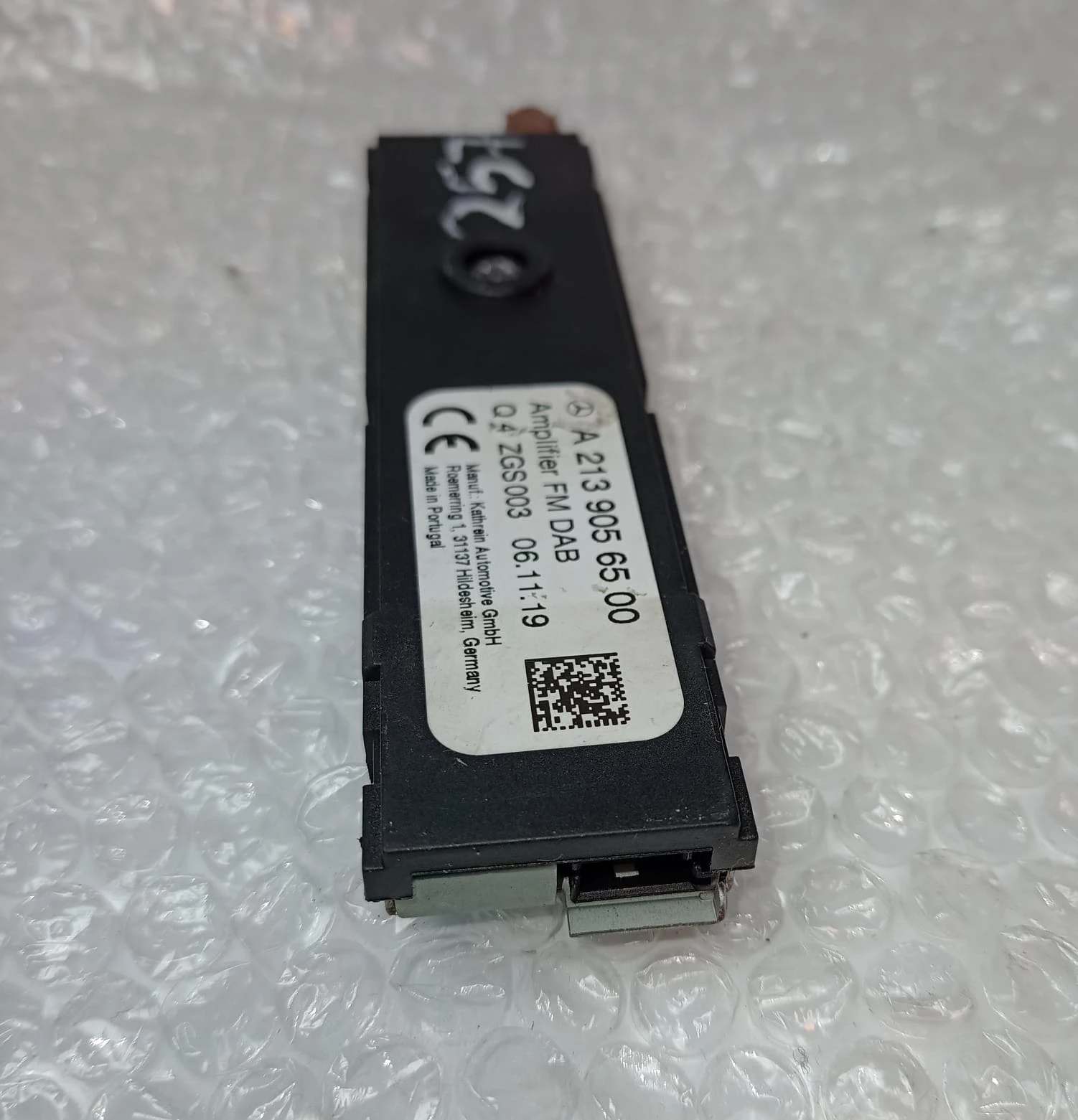 Mercedes-Benz Antenna booster A2139056500