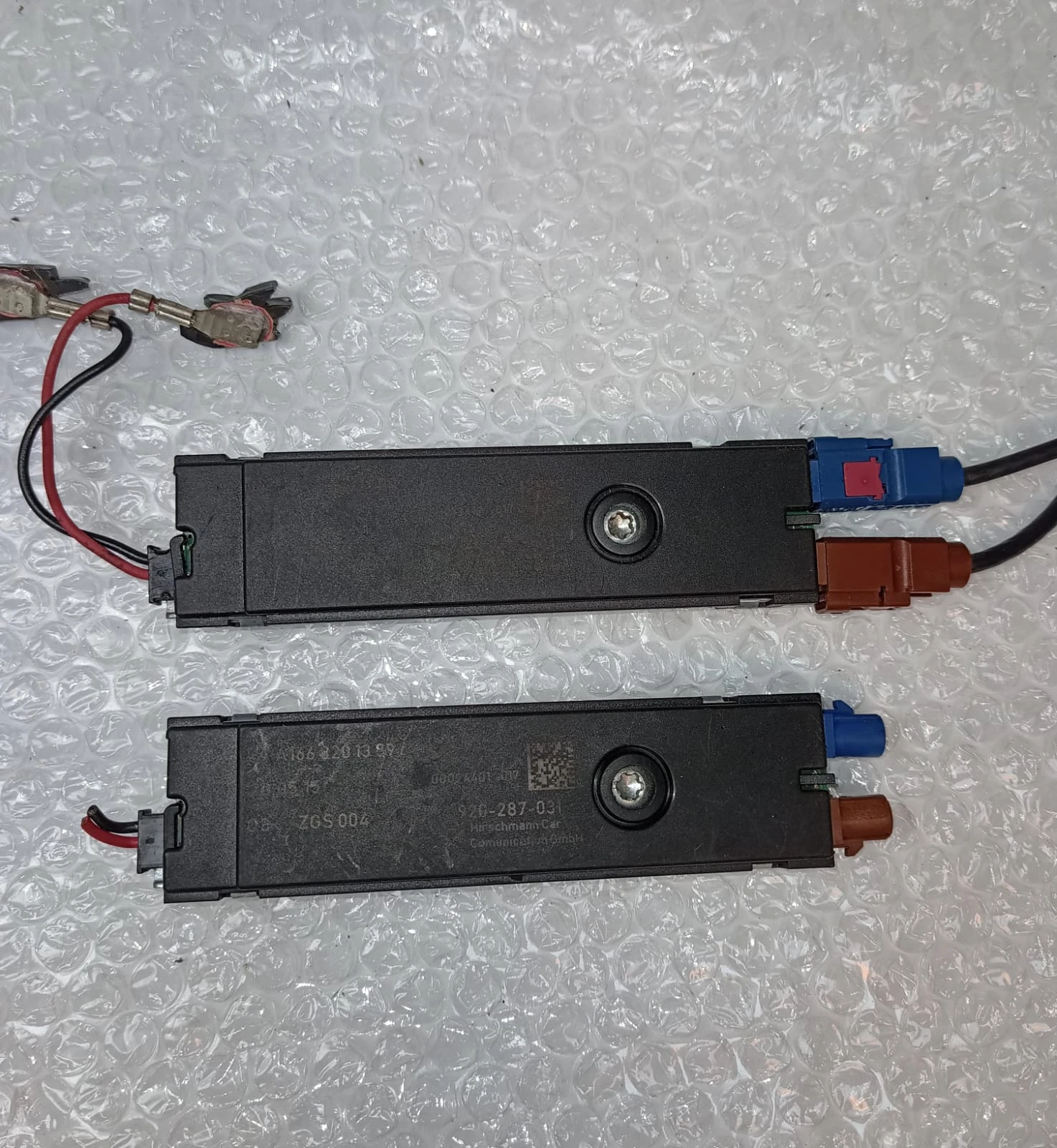 Mercedes-Benz ANTENNA BOOSTER A1668201389