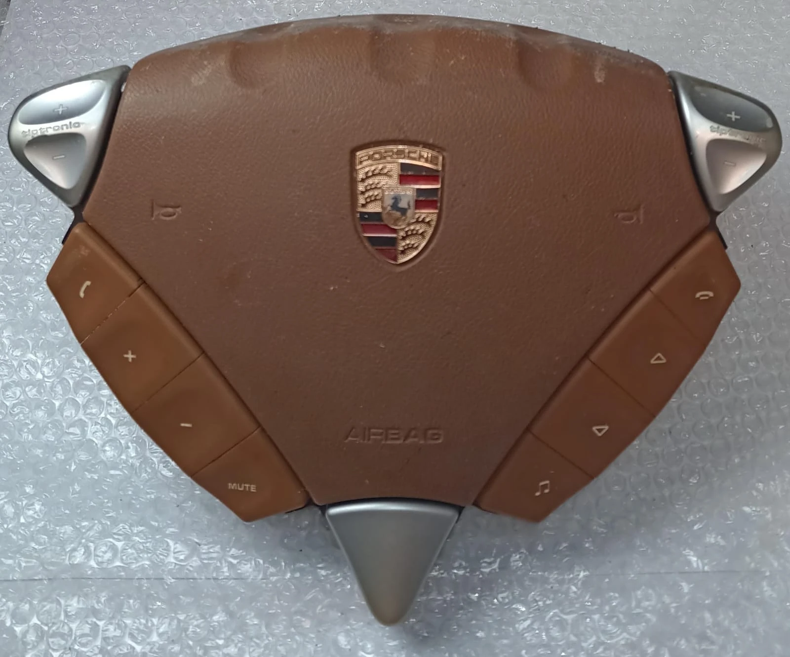 Porsche Air suspension control unit | 7L5880201GD | Porsche | Genuine Used