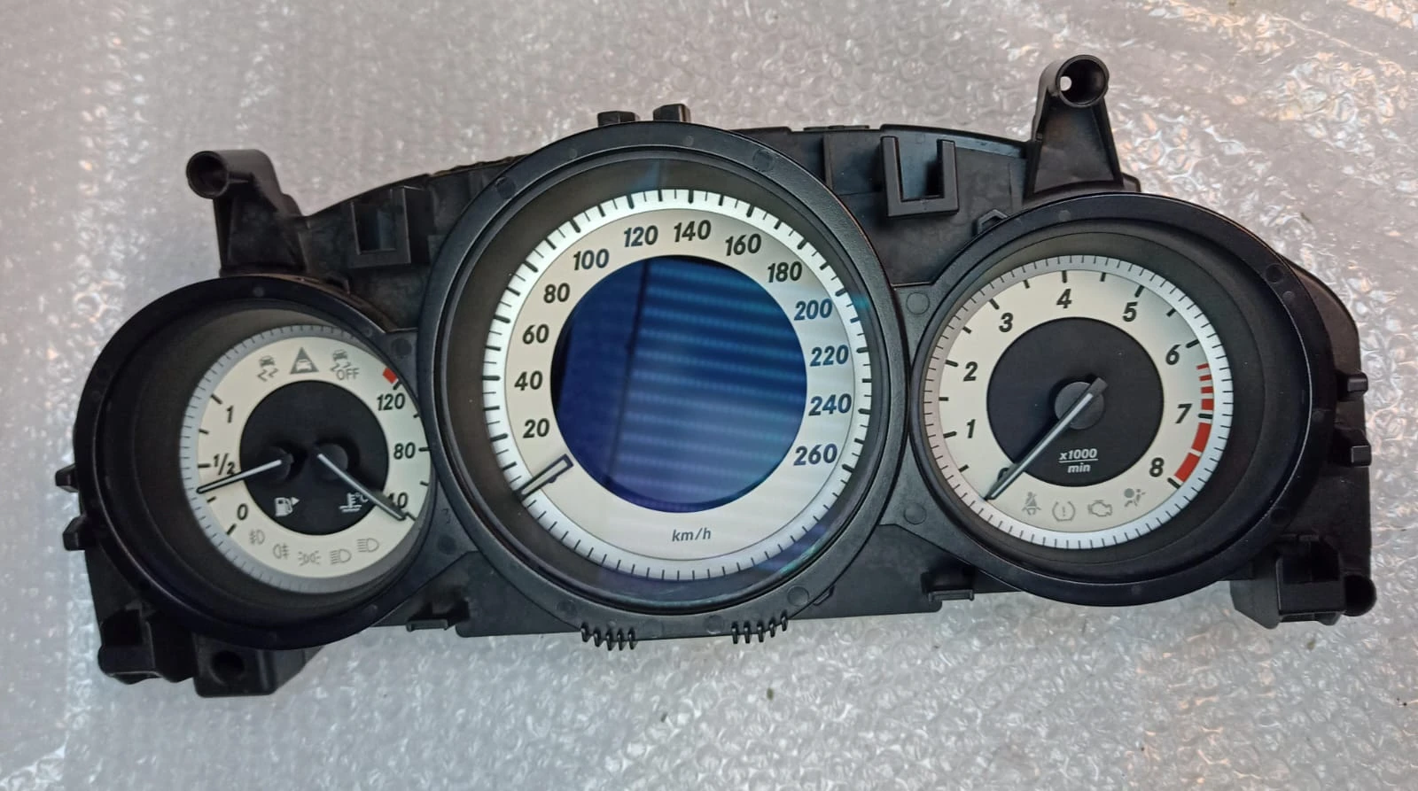 Mercedes-Benz Speed meter & Gages A2129000725