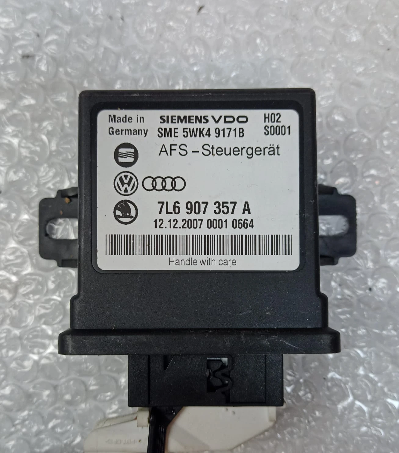 Volkswagen Adaptive Front-lighting System (AFS) Headlight Control Module 7L6907357A