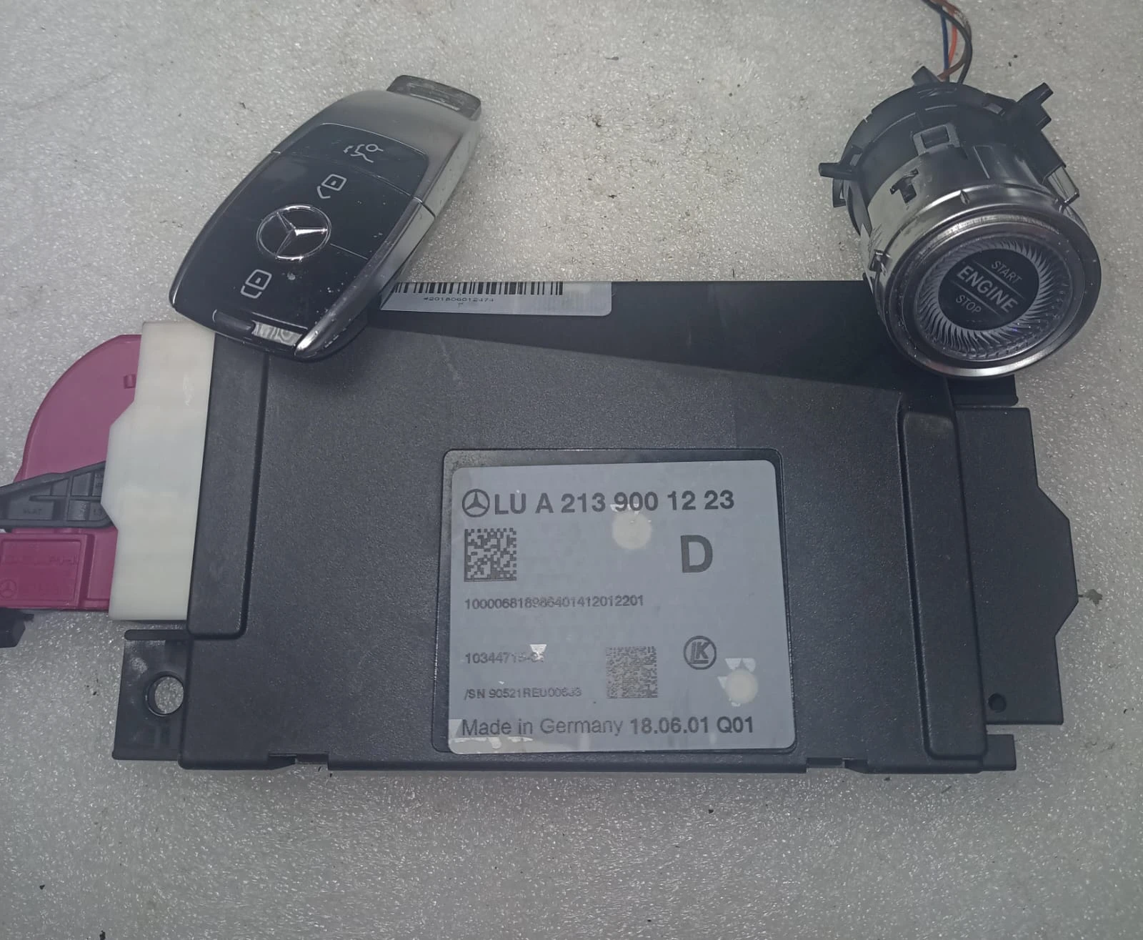 Mercedes-Benz EIS / EZS Electronic Ignition Switches | A2139001223 | Mercedes-benz A21390012231key | Genuine Used