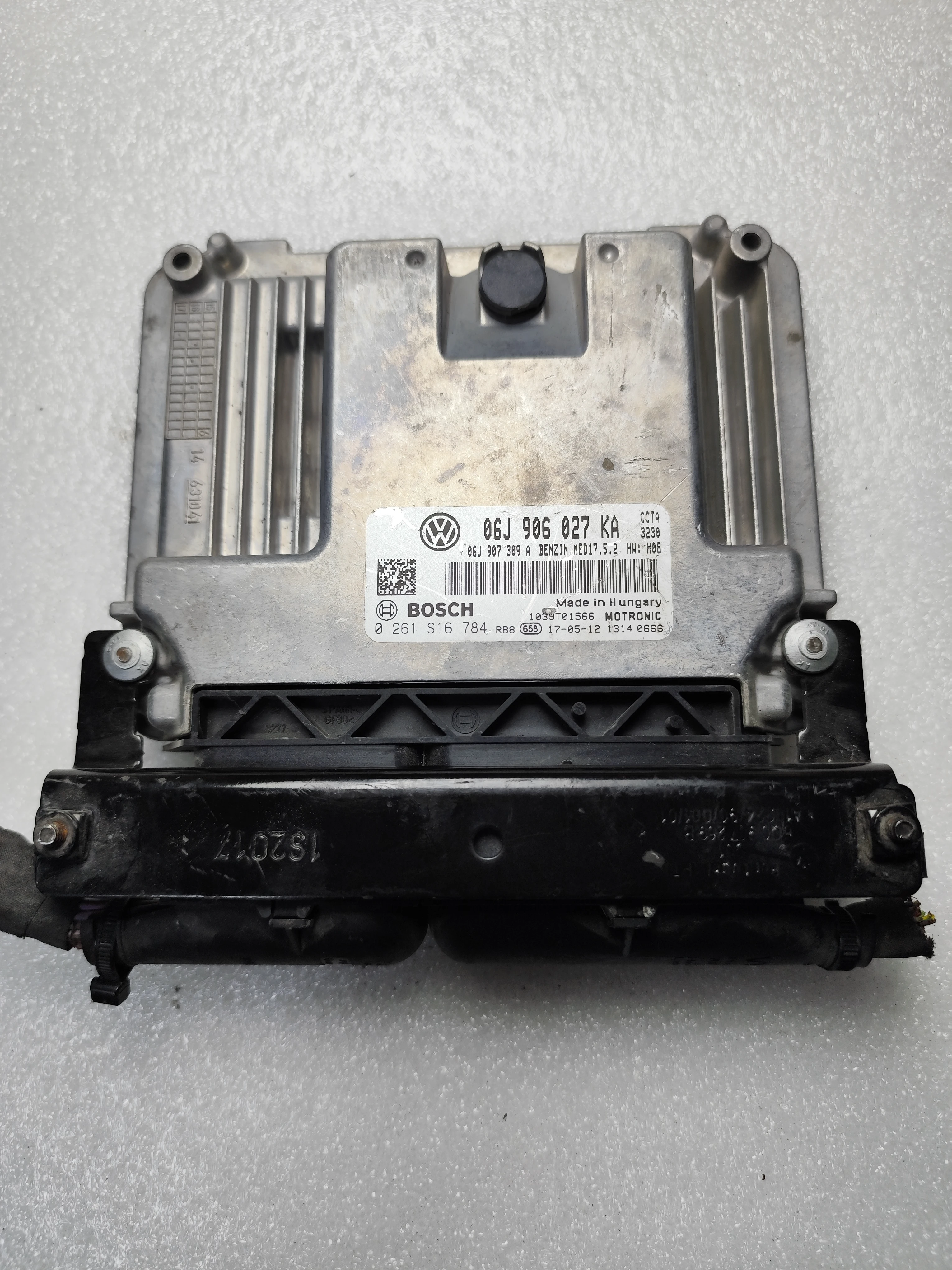 Volkswagen ECU – Engine Control Units | 06J906027KA | Bosch 0261S16784 | Genuine Used