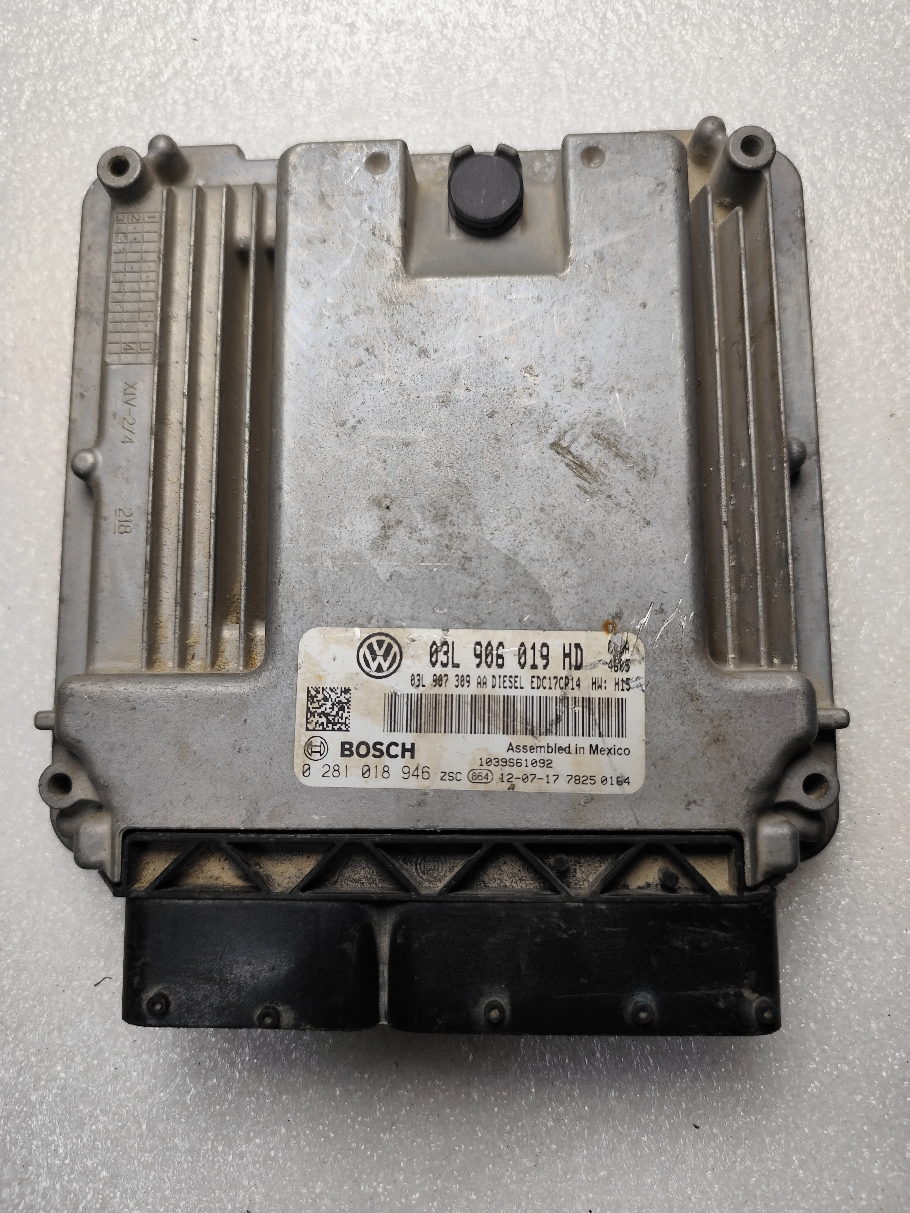Volkswagen ECU – Engine Control Units | 03L906019HD | Bosch 0281018946 | Genuine Used