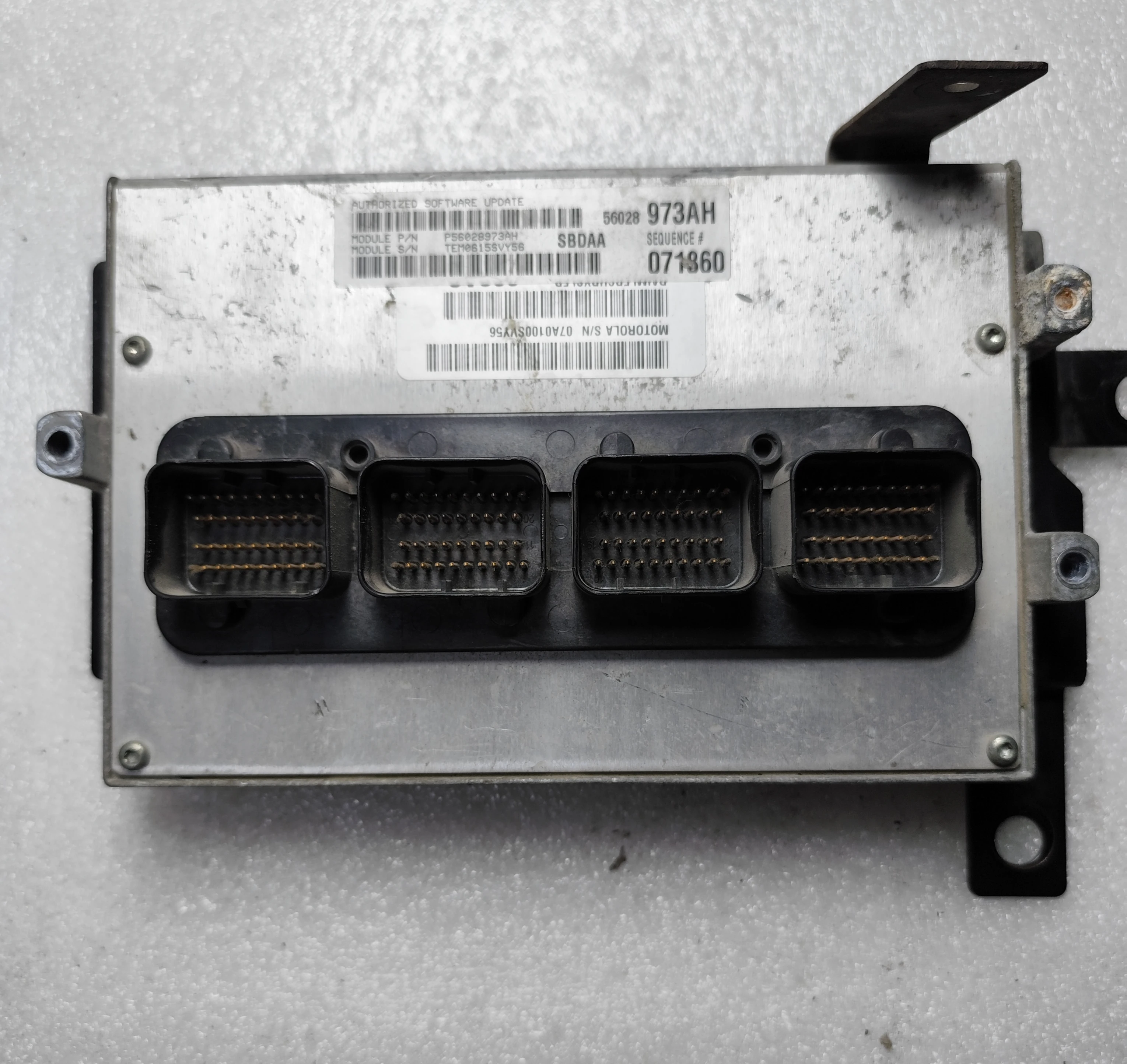 Dodge ECU – Engine Control Units | P56028973AH | Motorola | Genuine Used