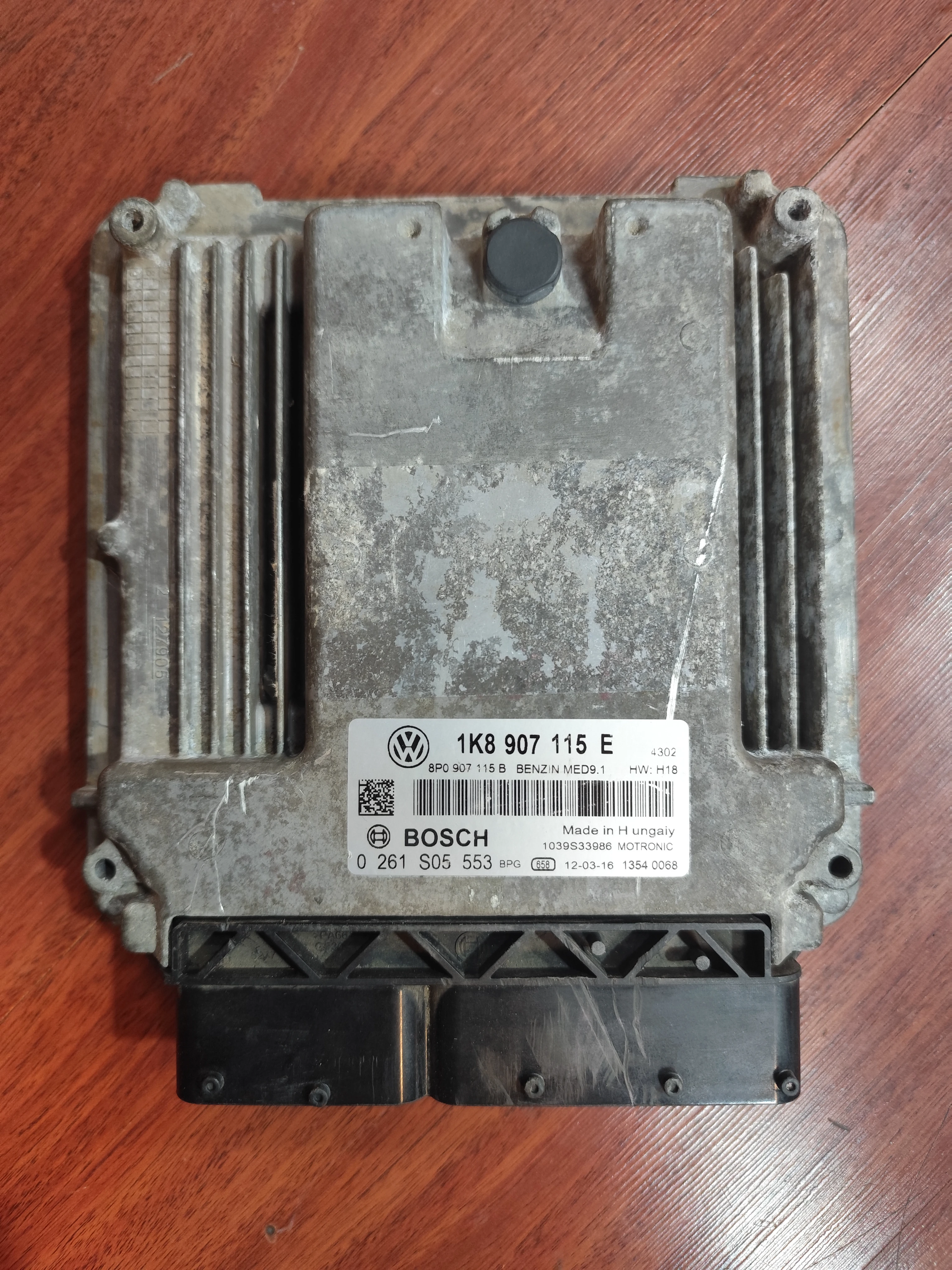 Volkswagen ECU – Engine Control Units | 1K8907115E | Bosch 0261S05553 | Genuine Used