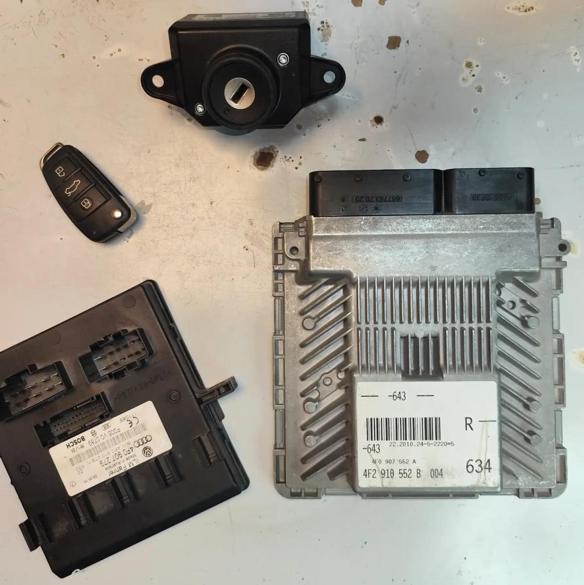 Audi A6 C6 3.2 FSI SET 4F0907279