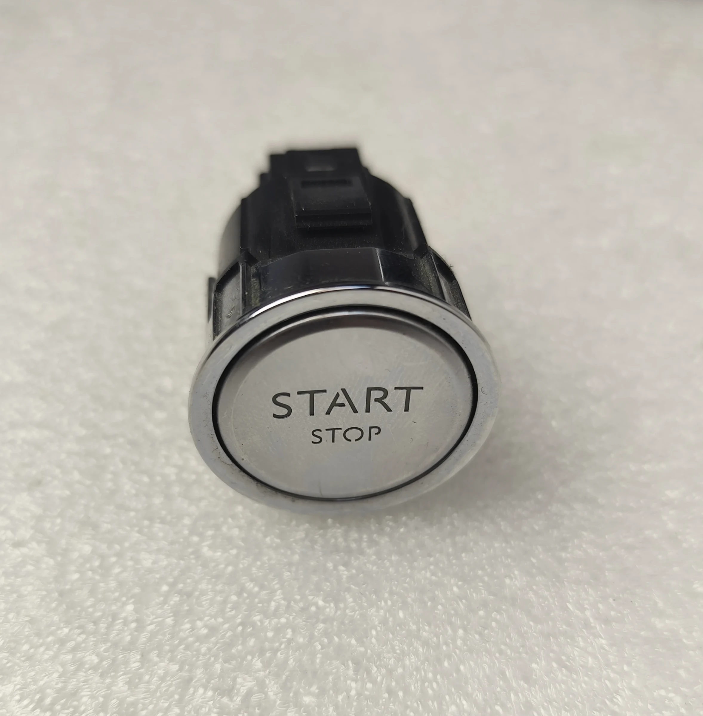 Peugeot Engine Start/Stop Button 980400748001